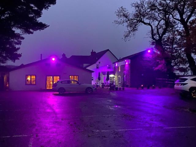The Thelbridge Cross Inn Кредитън Екстериор снимка