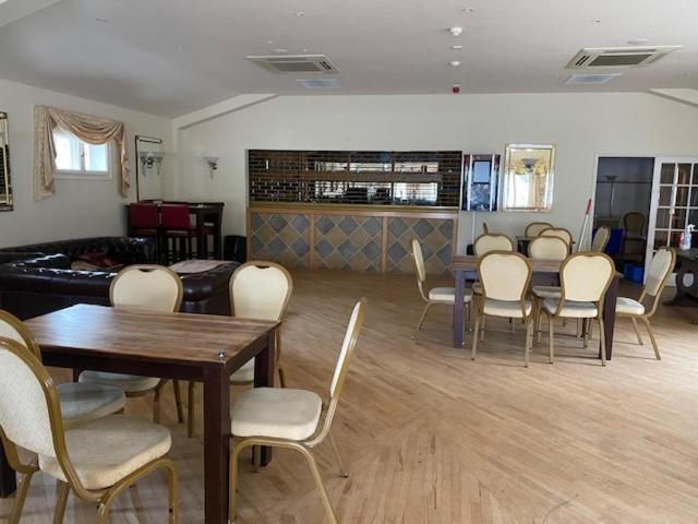 The Thelbridge Cross Inn Кредитън Екстериор снимка
